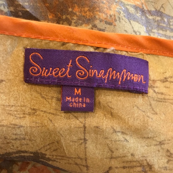 Sweet Sinammon Silk Blouse w/Macrame Embellishment - Picture 6 of 7